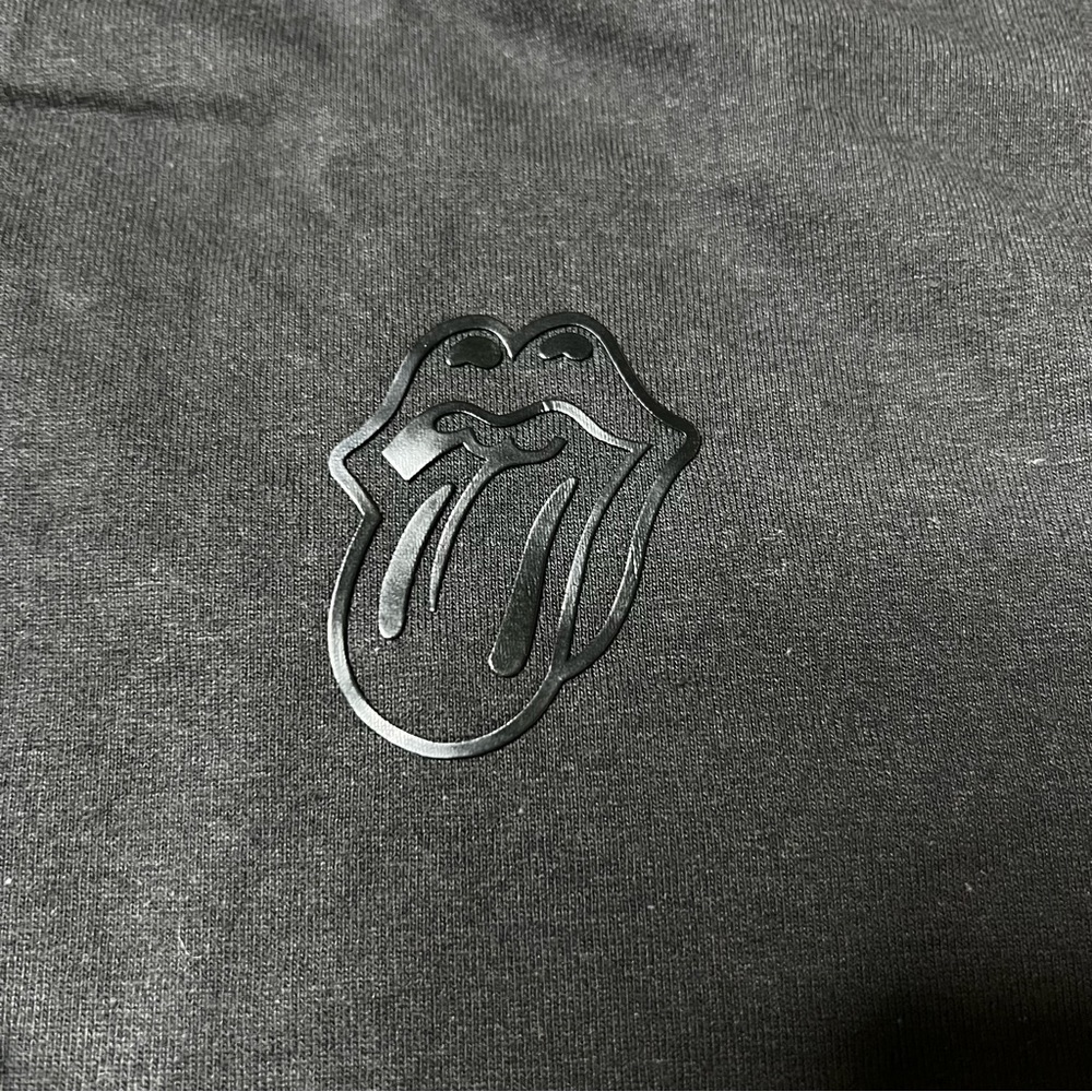NWOT Rolling Stones Lips Black on Black Logo Band T-Shirt Unisex M